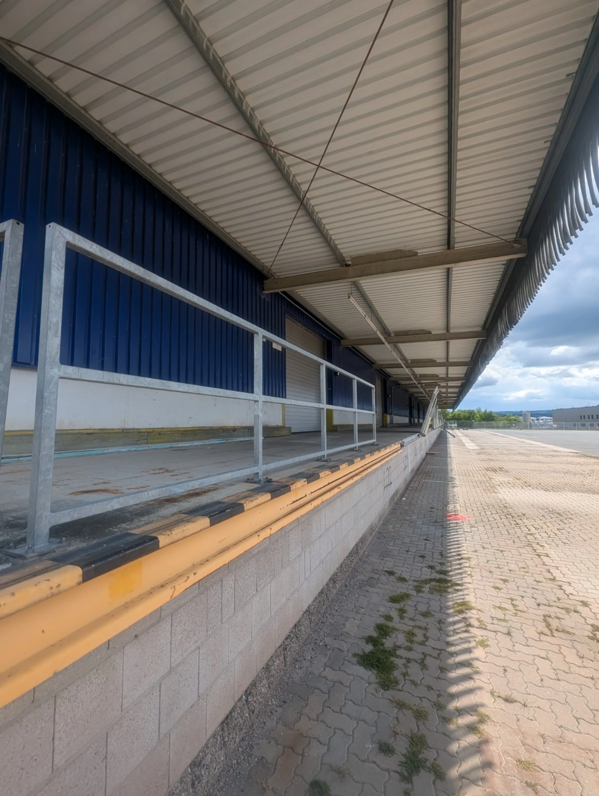 Verladerampe eines Logistikstandorts in Lichtenfels